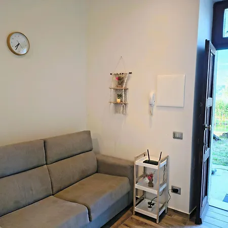 Lakefront, Wi-fi&private Parking - La Grotta Sul Appartamento