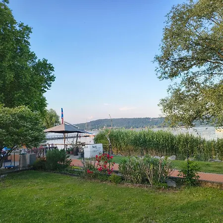 Lakefront, Wi-fi&private Parking - La Grotta Sul Appartamento *