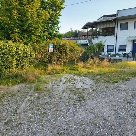 Lakefront, Wi-fi&private Parking - La Grotta Sul Appartamento